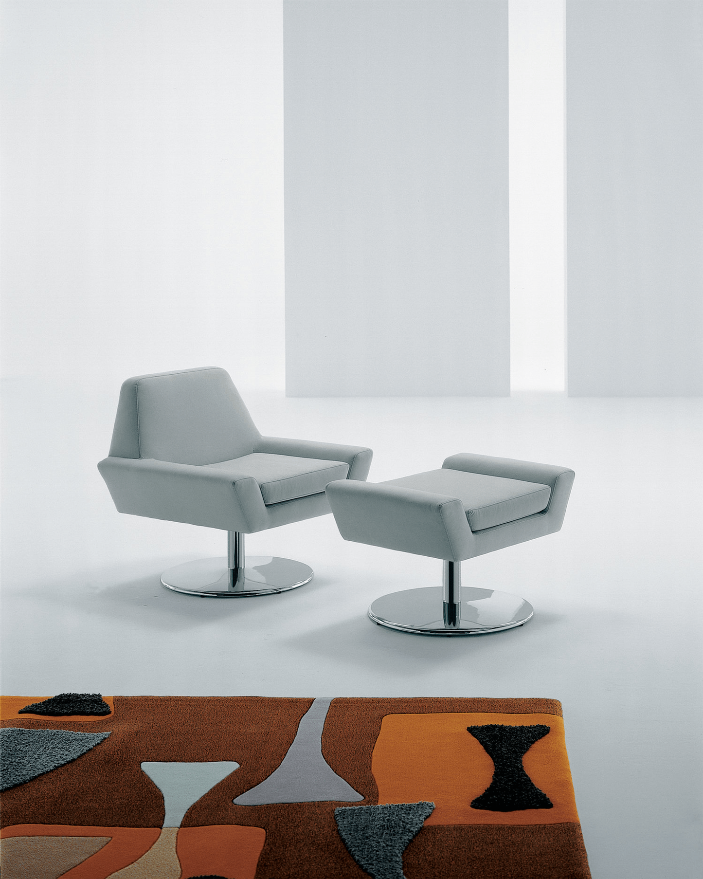 Tech Chair & Ottoman