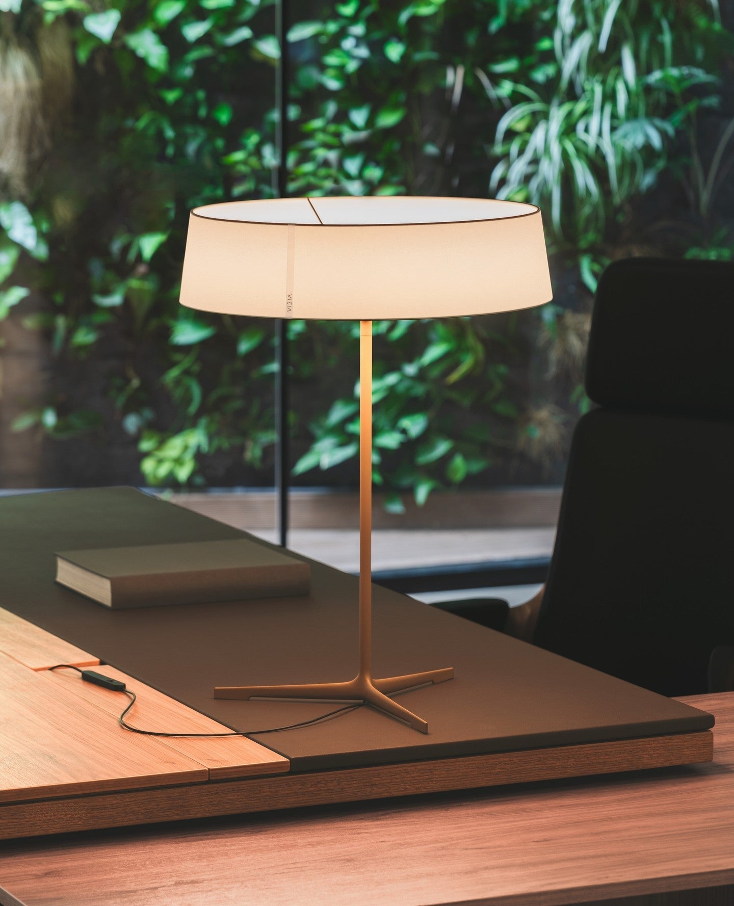 Dama Accent lamp Table Lamp