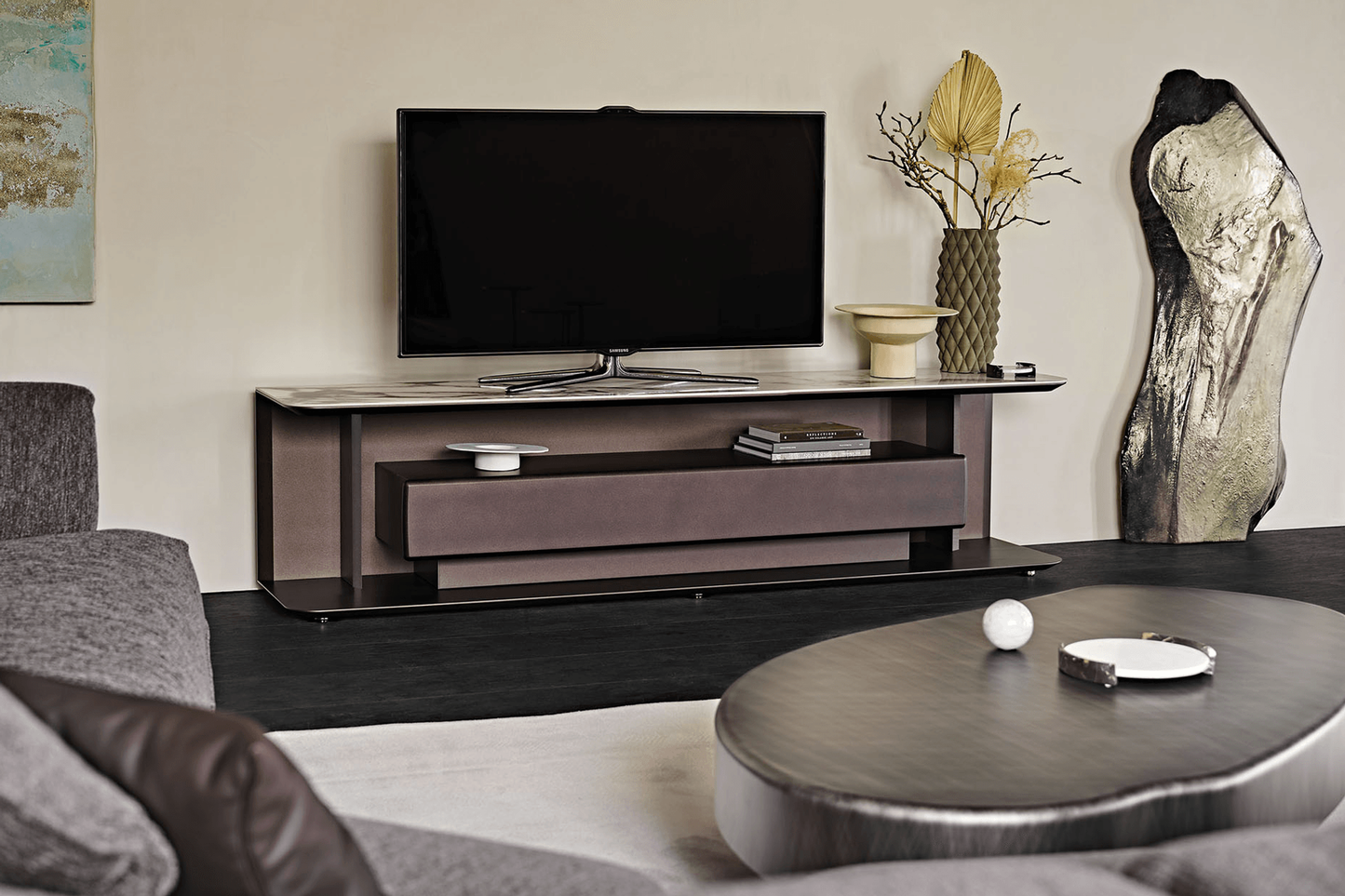 Award Entertainment Console