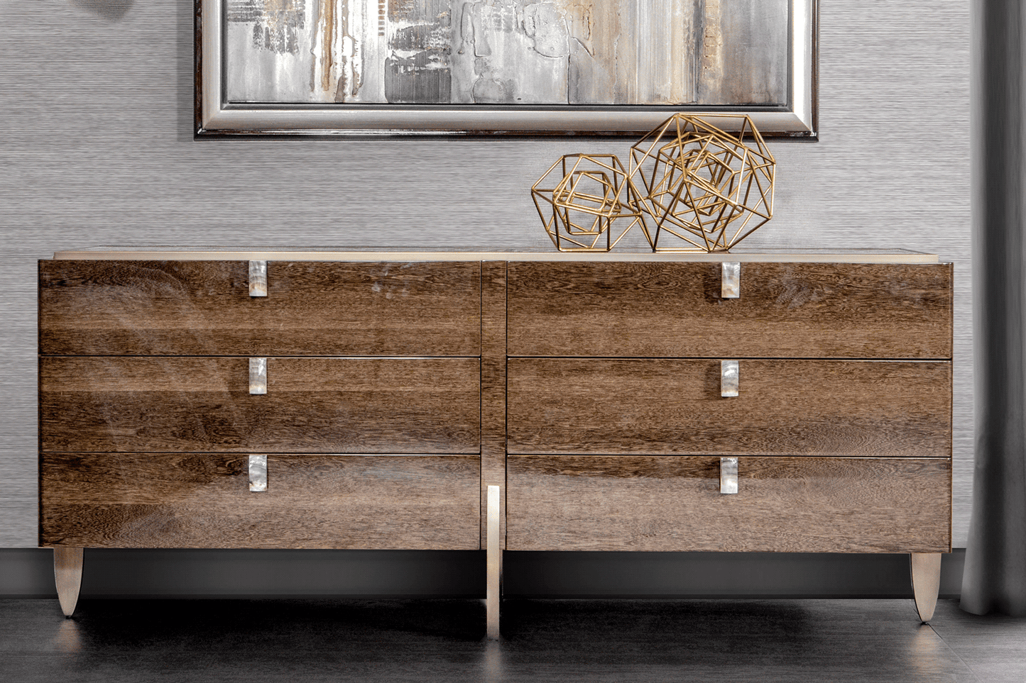 Fashion Affair 6-Drawer Dresser