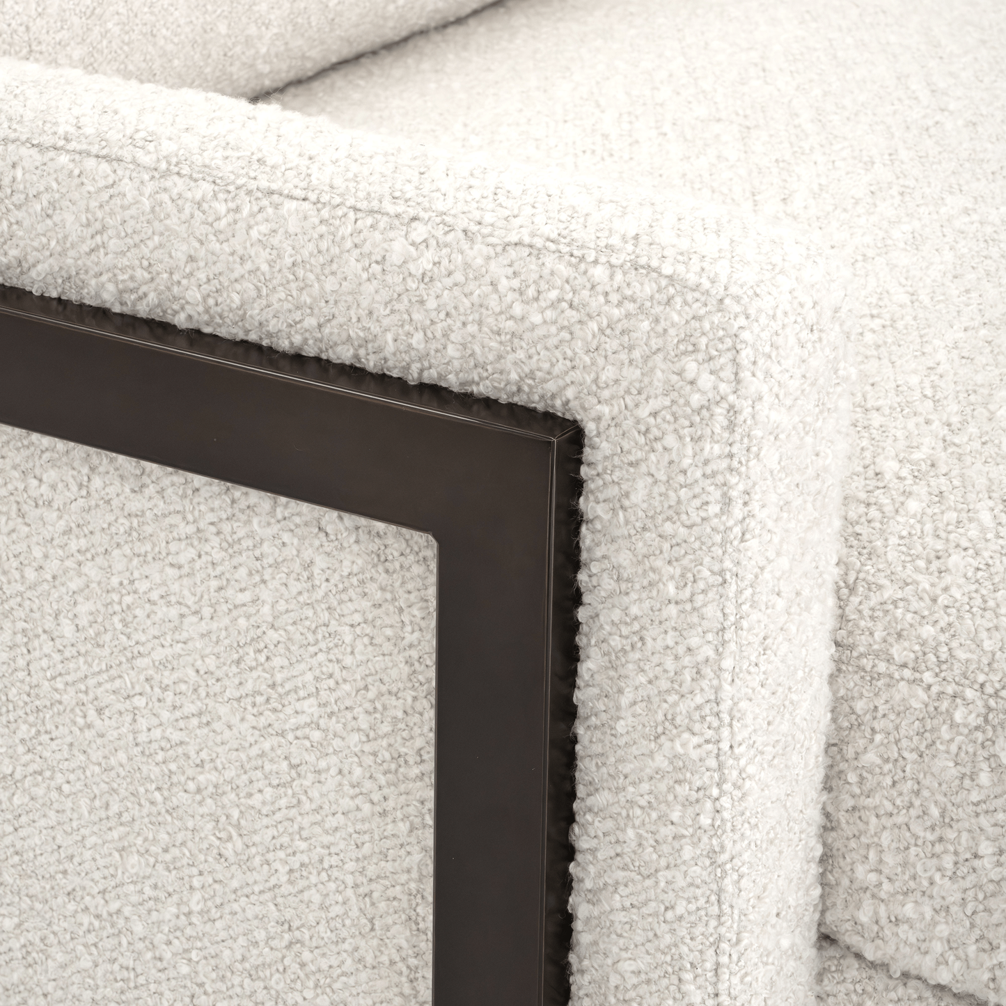 Emery Chaise