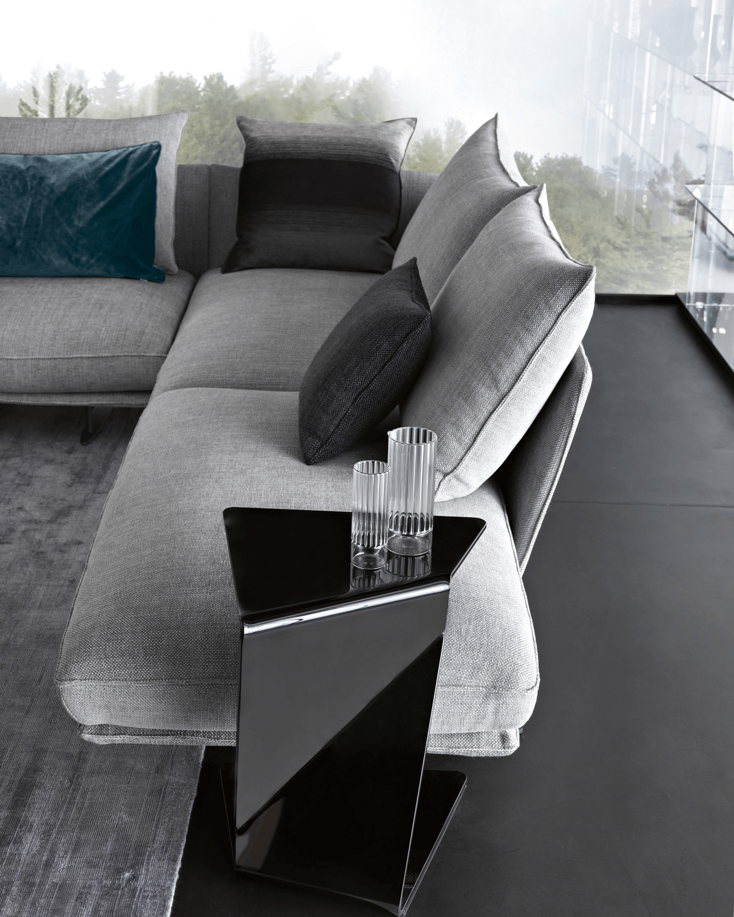 Sigmy Accent Table