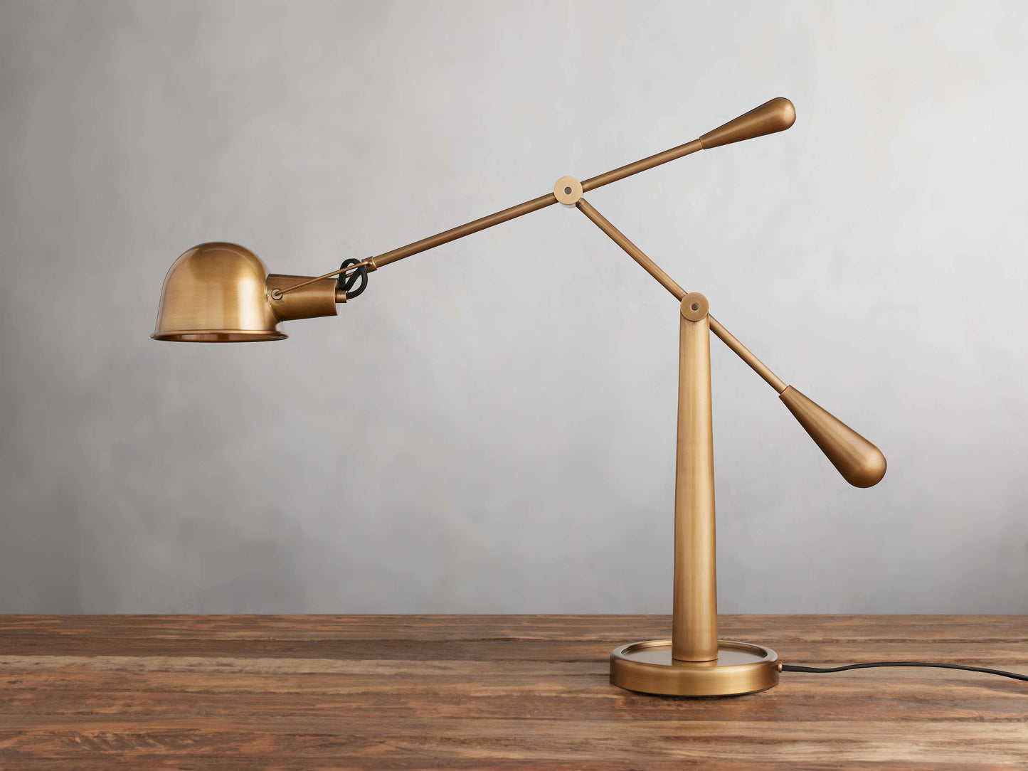 Colson Desk Lamp