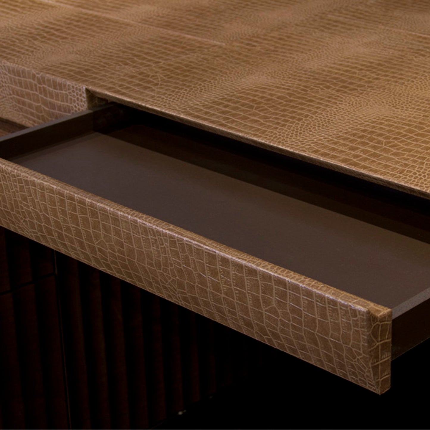 Red Carpet Desk With Return