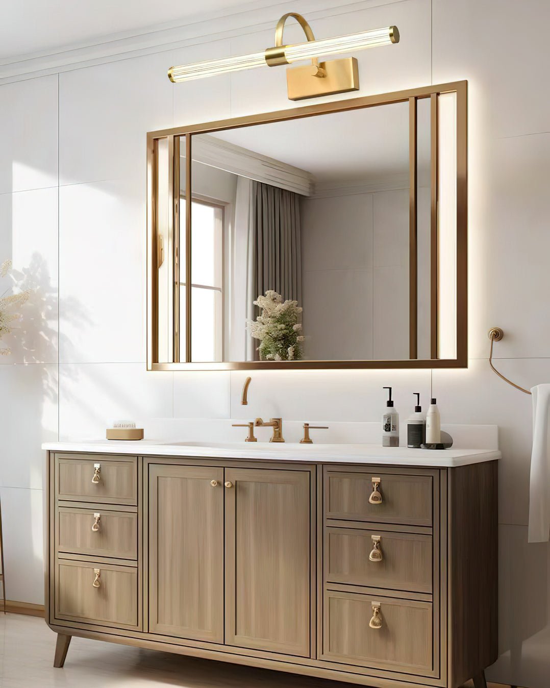 Avery Wall sconce Wall Light