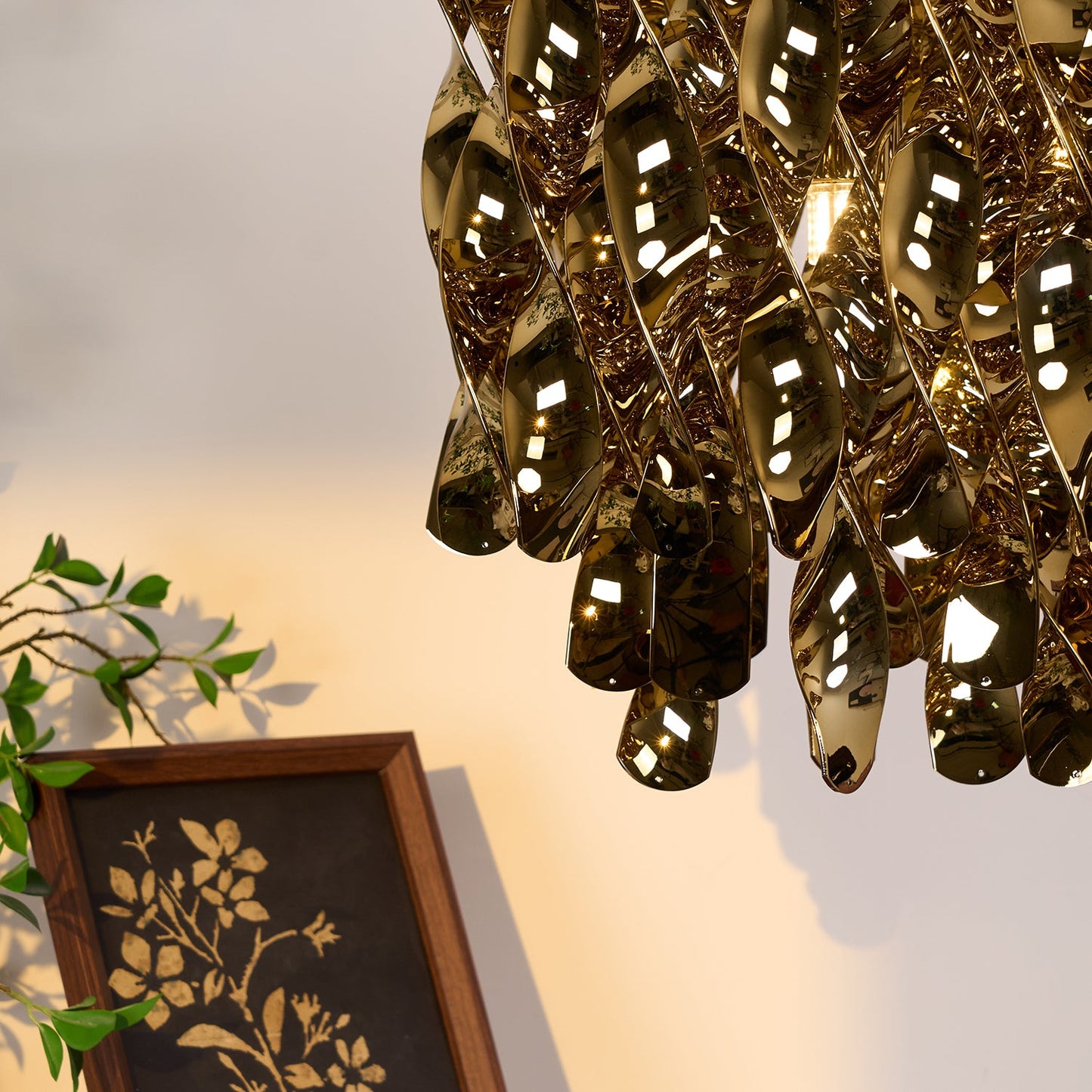 Maris Spiral Houselight Pendant Lamp