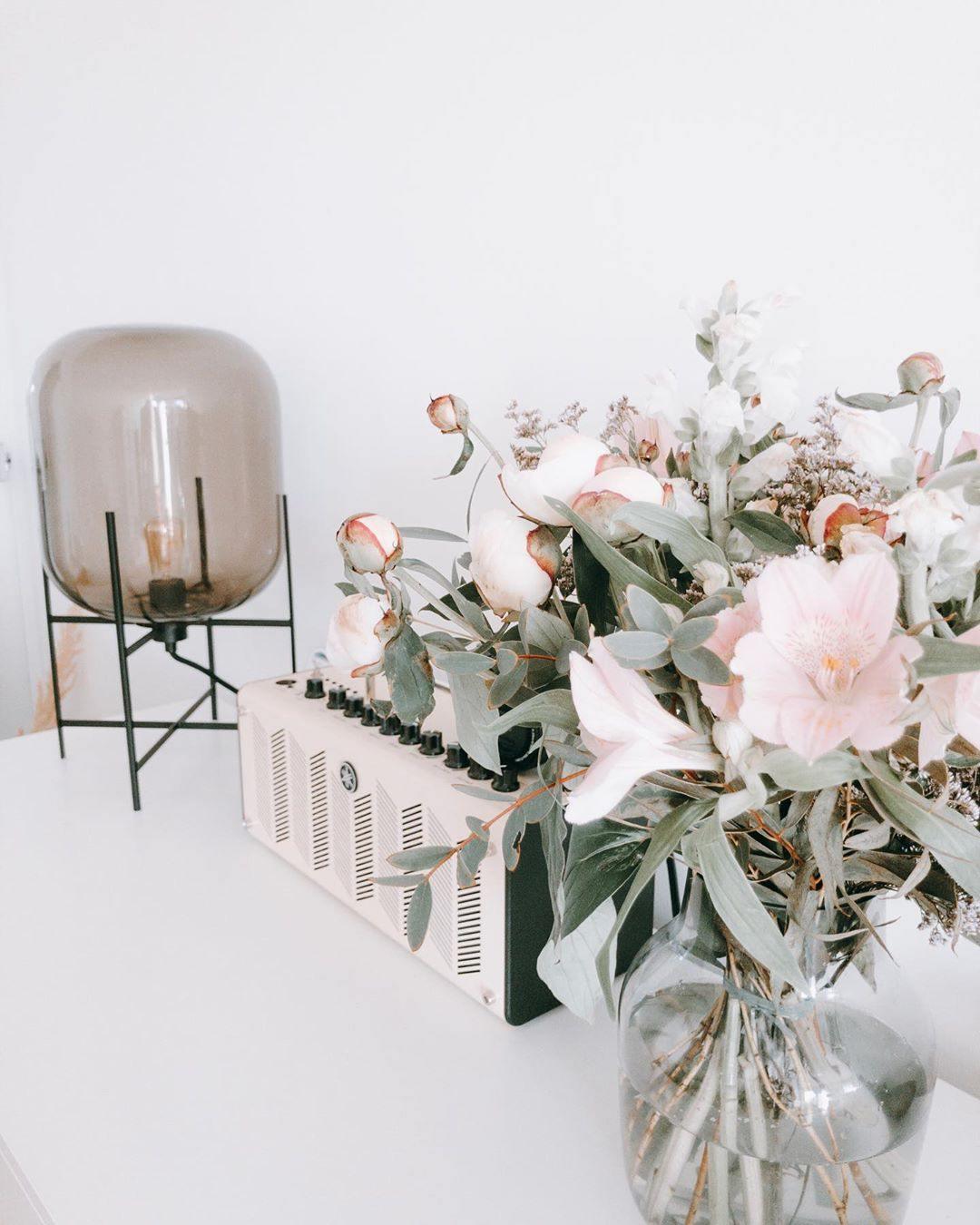 Oda Accent lamp Table Lamp