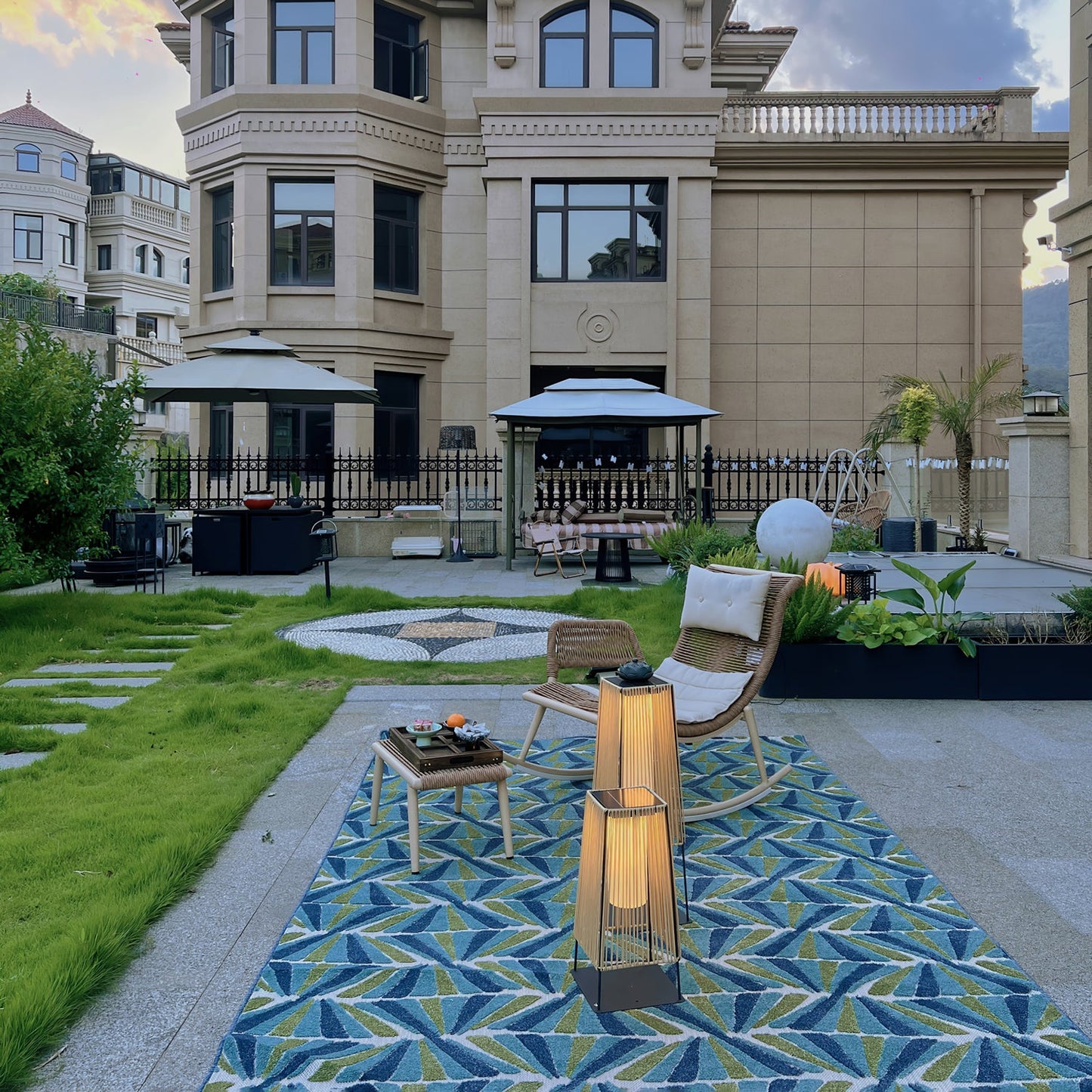 Plastic Rattan Architectural light Outdoor Post Light