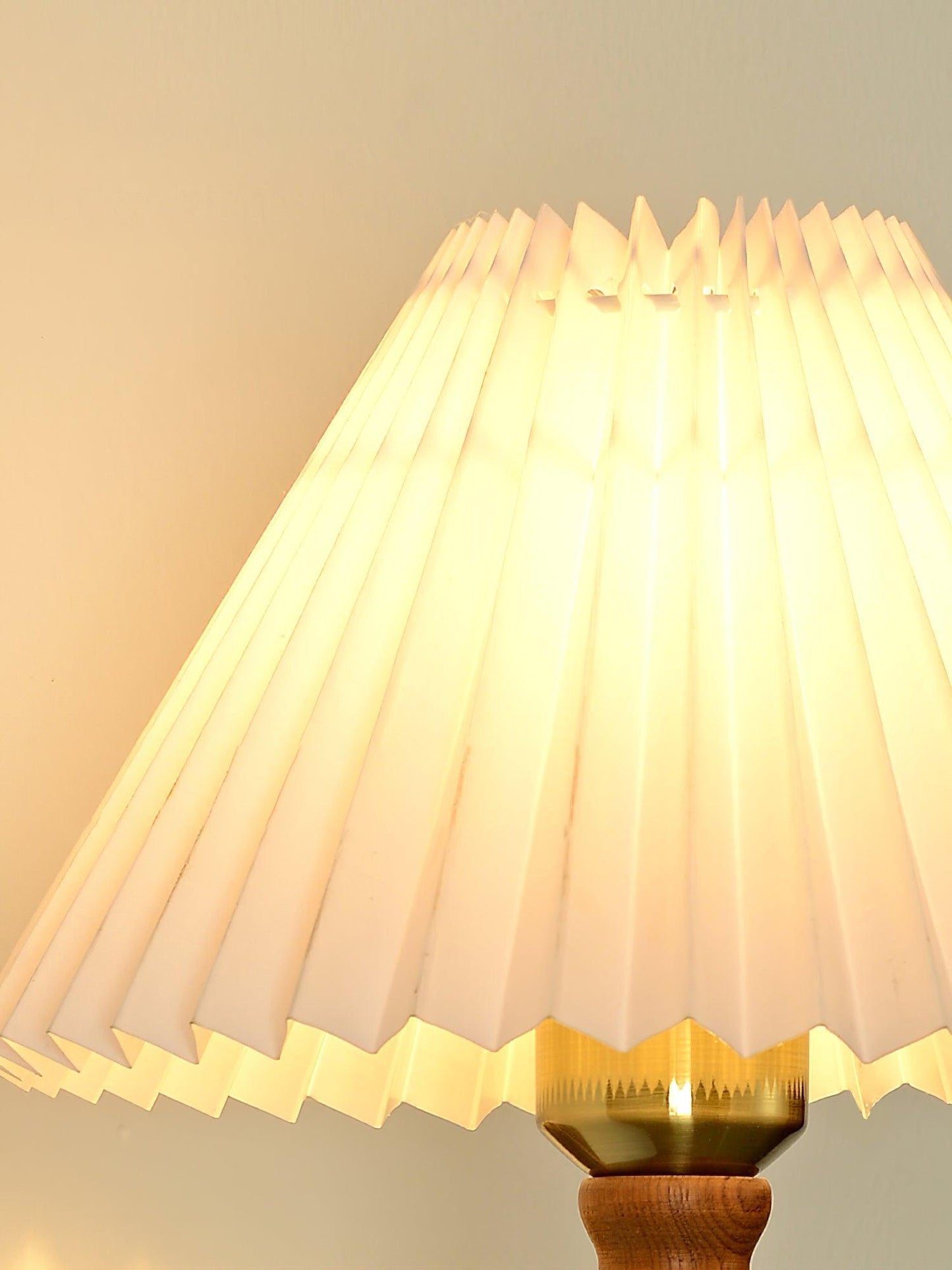 Pleated Walnut Wall light fixture Wall Light