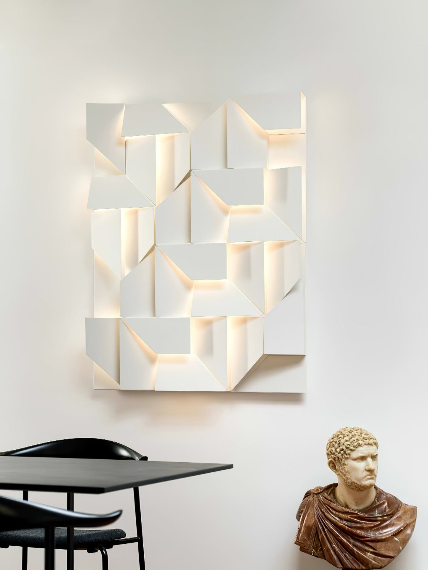 Shadows Rechargeable Grand Wall-mounted light Sconce