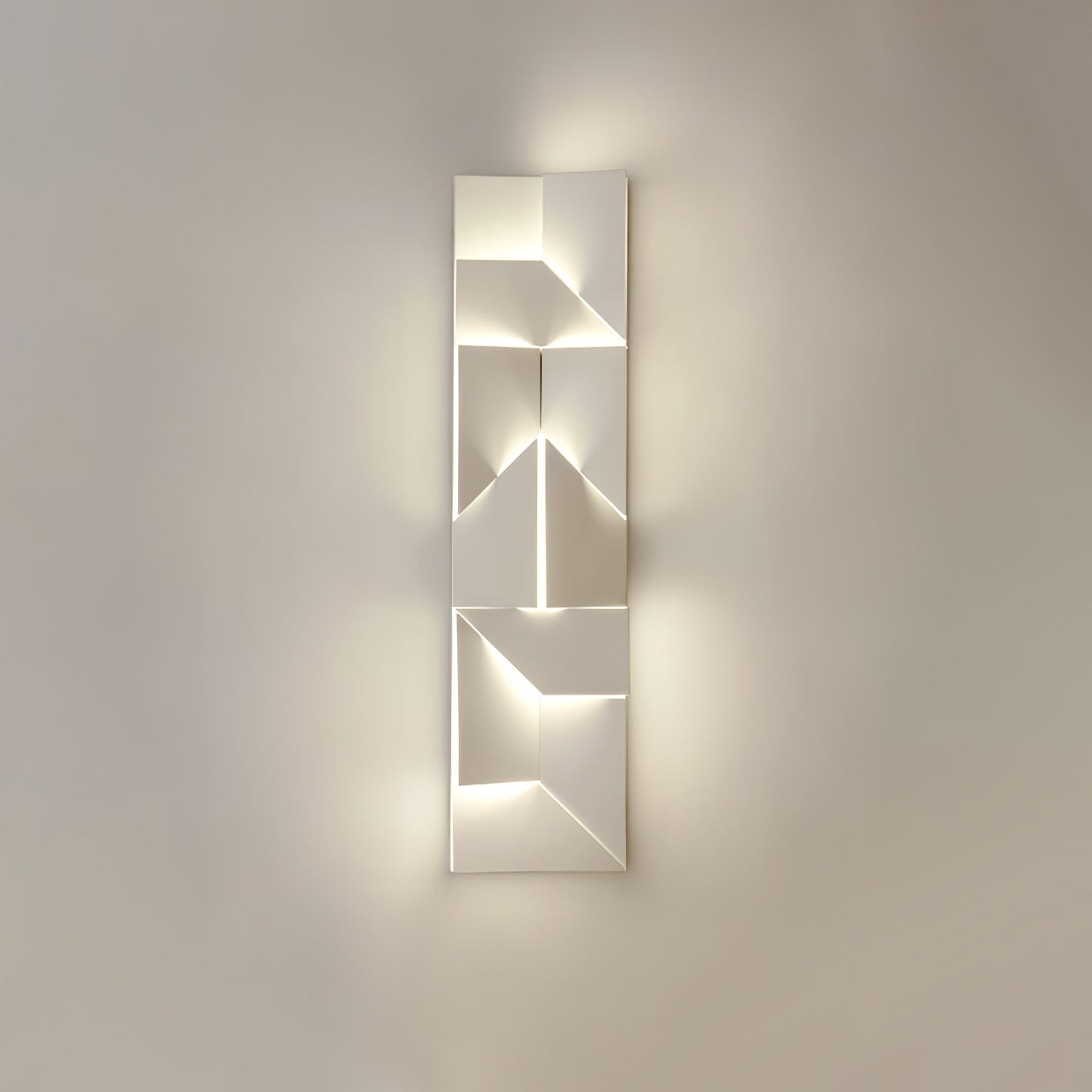 Shadows Rechargeable Grand Wall-mounted light Sconce