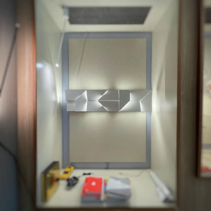 Shadows Rechargeable Grand Wall-mounted light Sconce