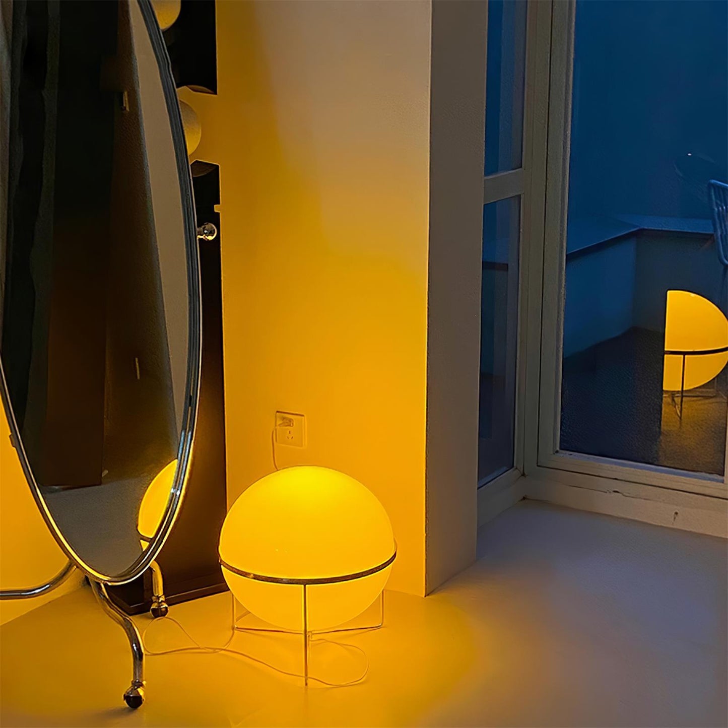 Yolk Portable lamp Table Lamp