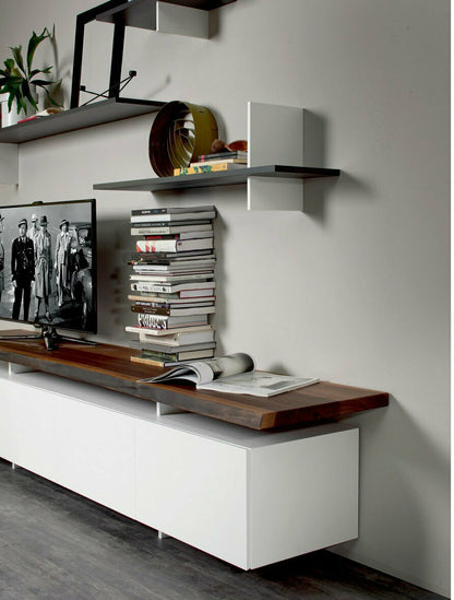 Seneca Entertainment Console