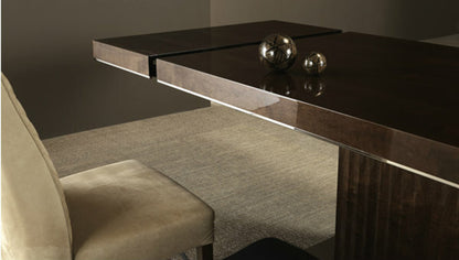 Red Carpet Dining Table w/ Ext