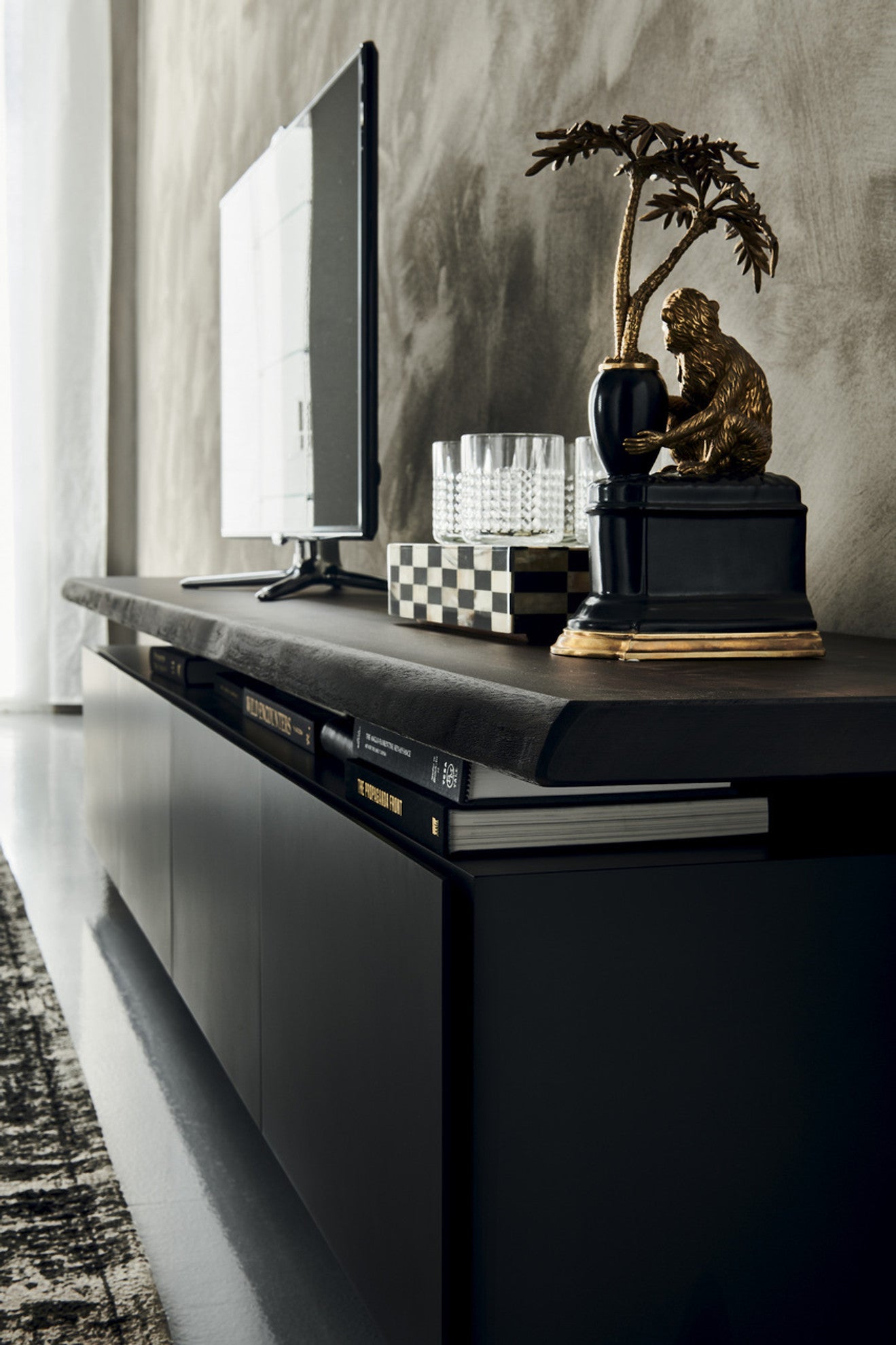 Seneca Entertainment Console