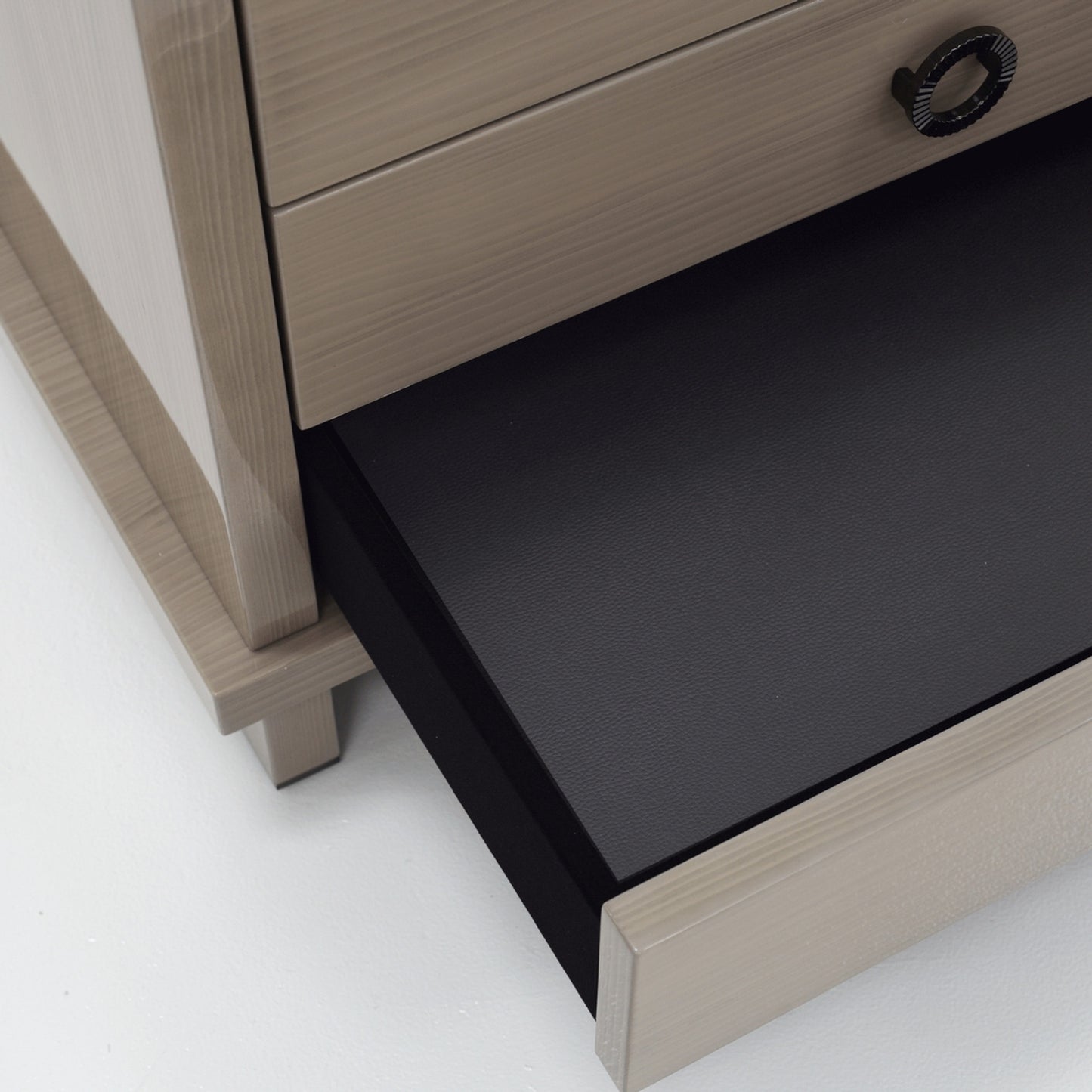 My Story Dresser