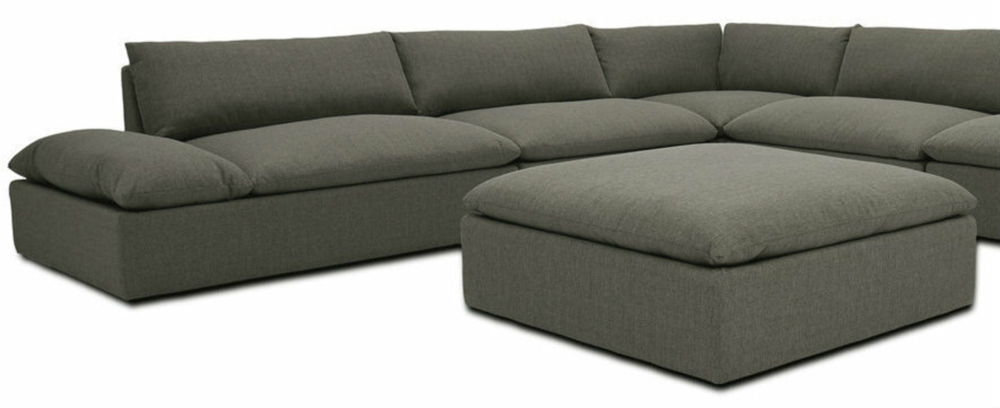 Versa Grand Sectional With Ottoman