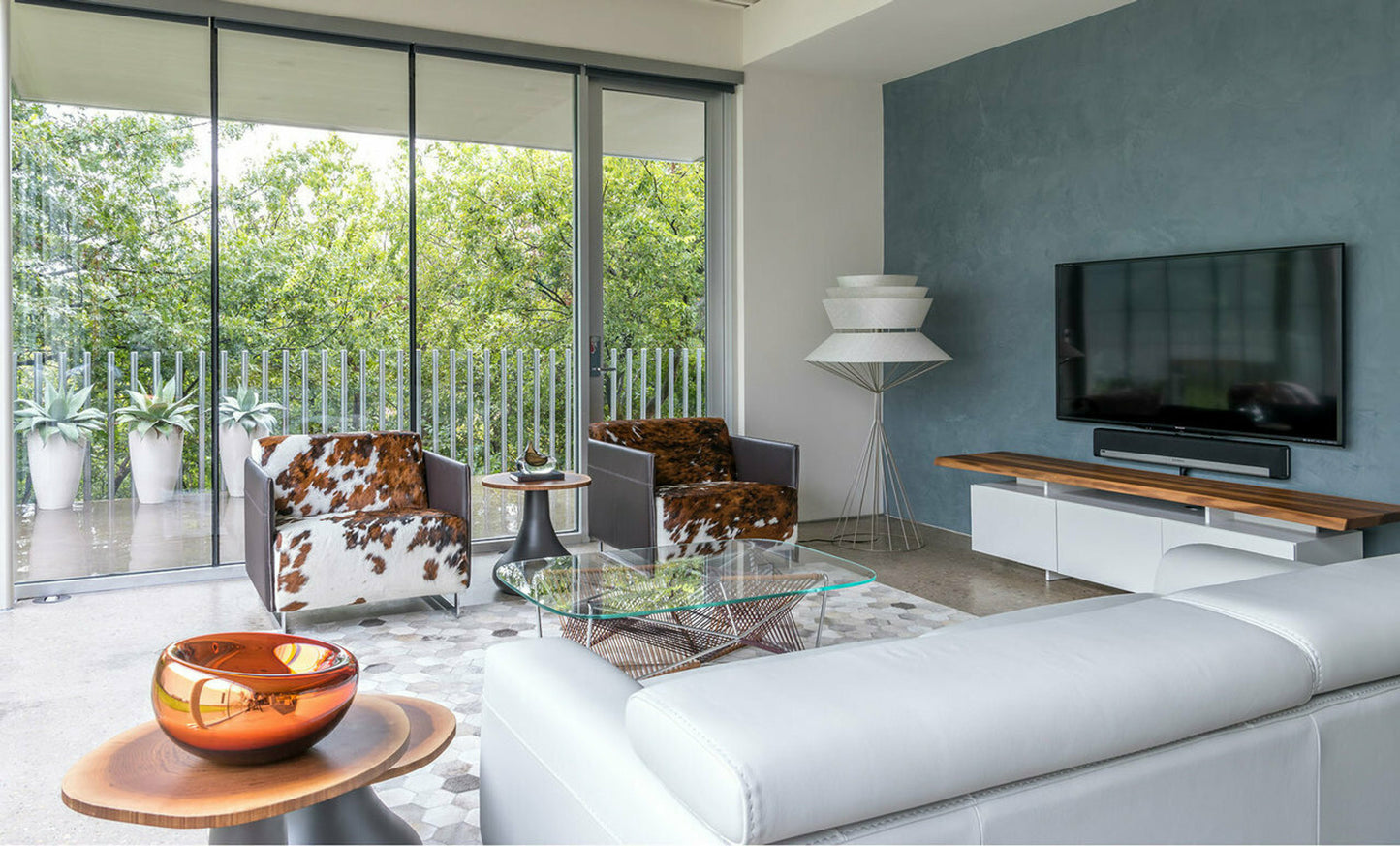 Seneca Entertainment Console