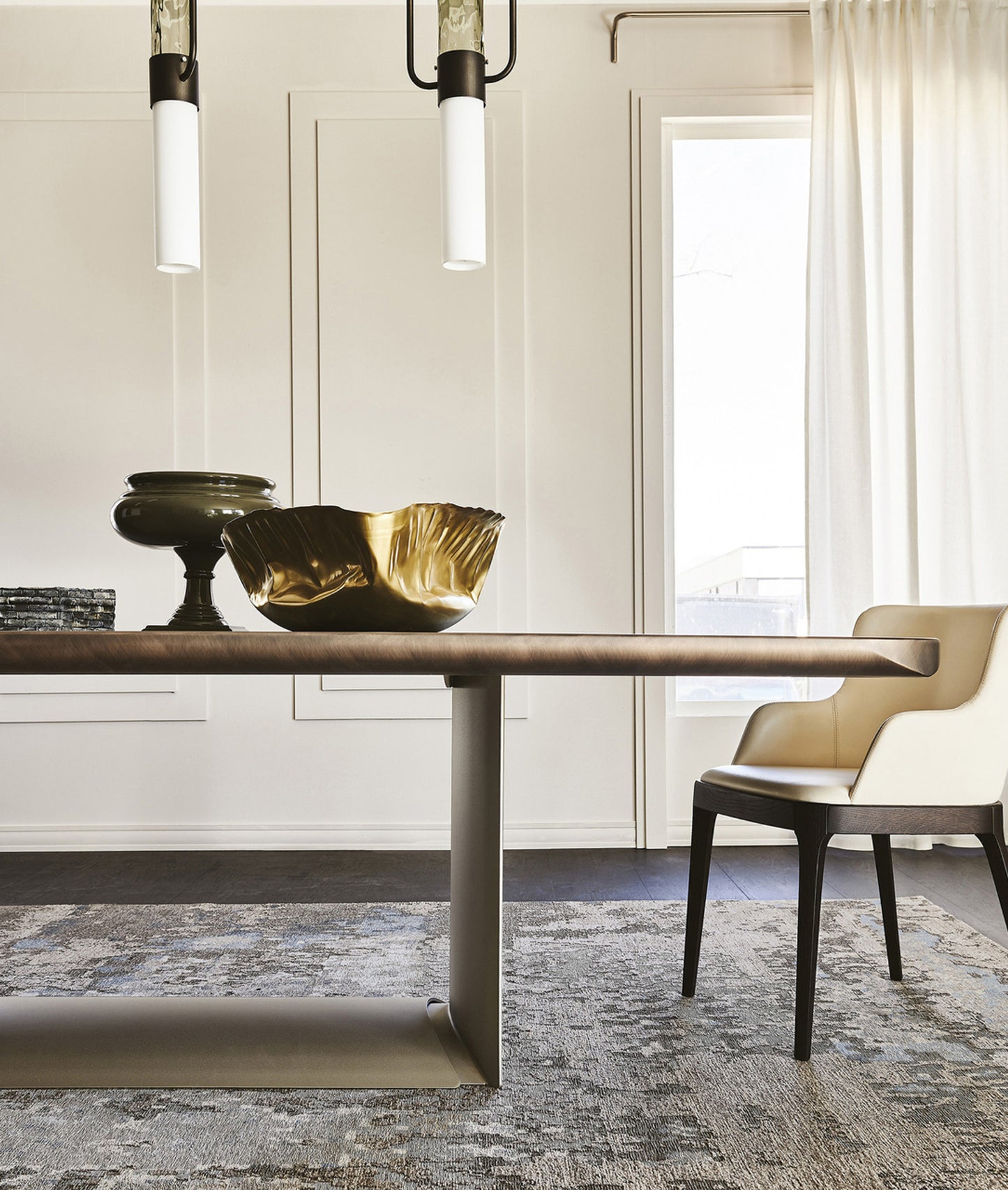 Dragon Keramik Premium Dining Table