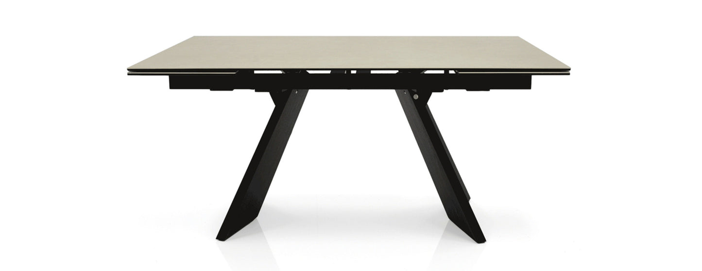 Icaro Extendable Dining Table