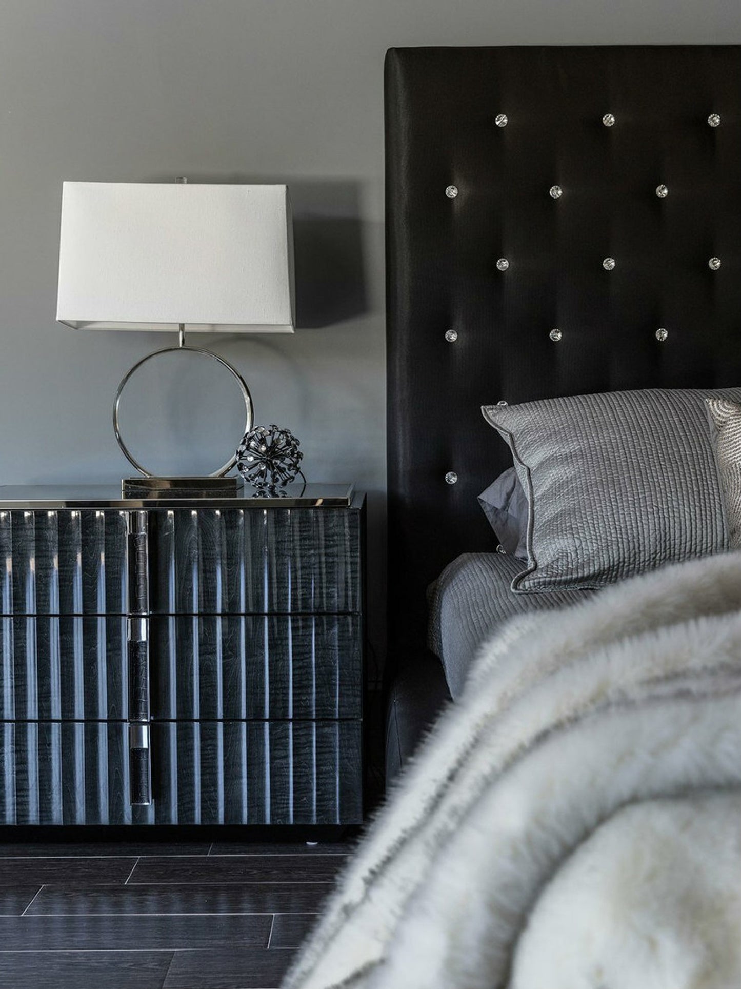 Red Carpet 3-Drawer Nightstand - Bruno Gloss