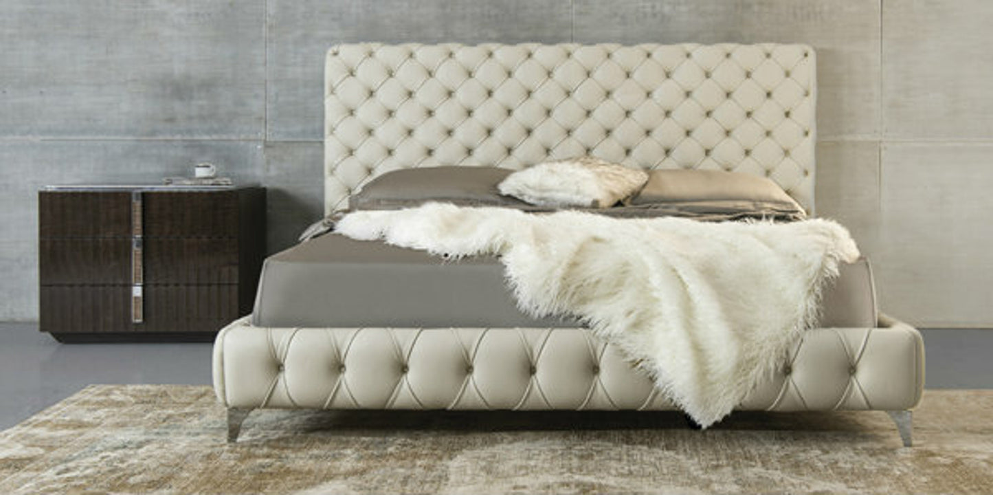Red Carpet 3-Drawer Nightstand - Bruno Gloss