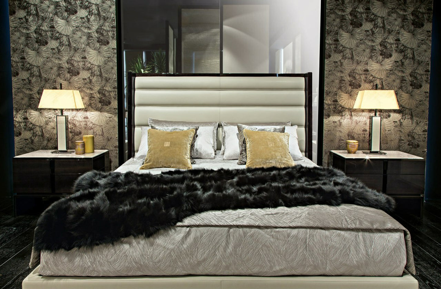 Black & More Bed - Black Leather
