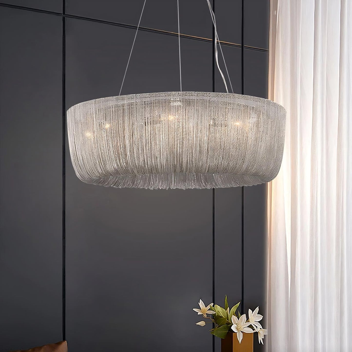 Cadena Chain Tassel Chandelier Light